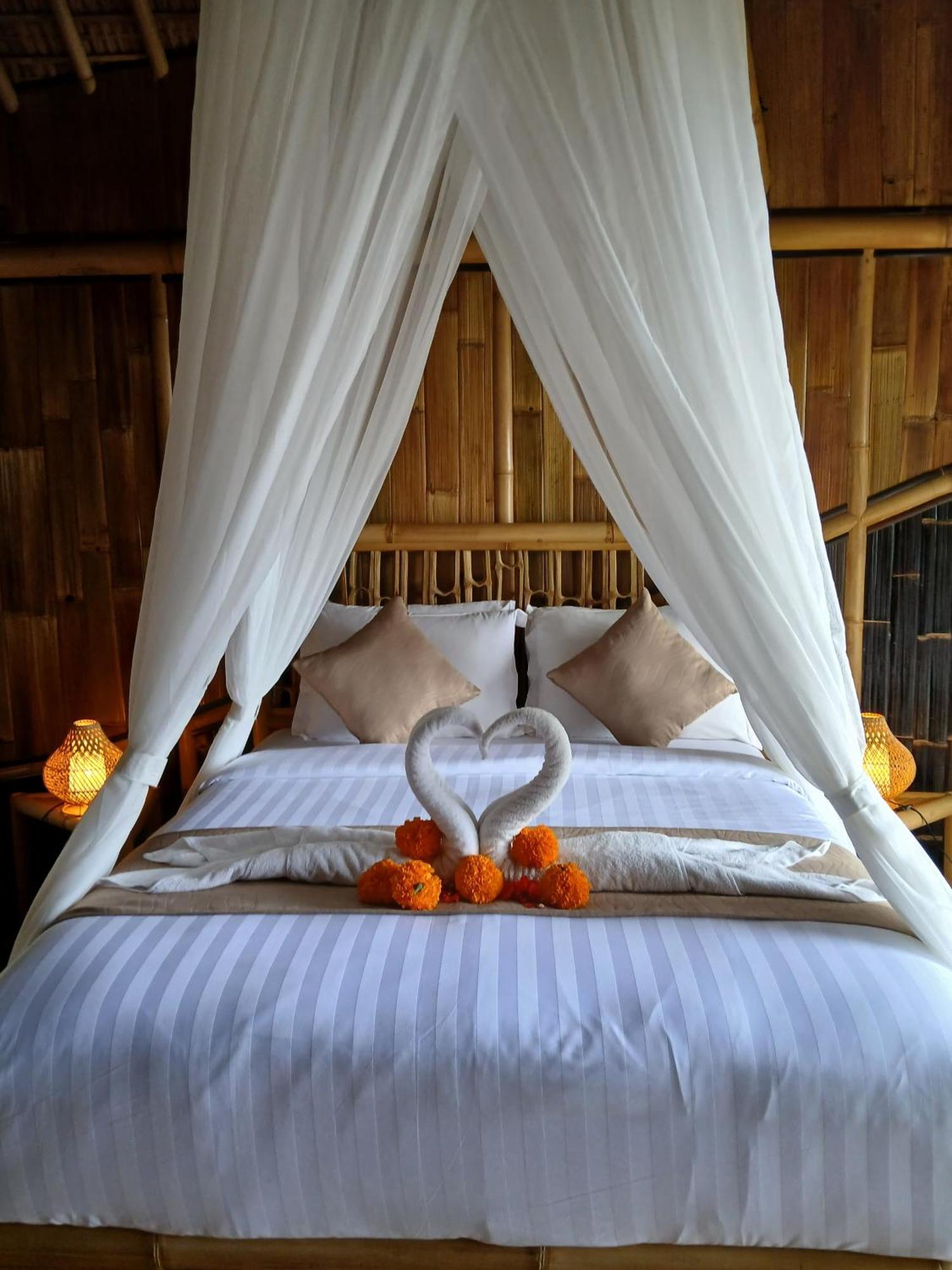 Danaswari Bali Bamboo House Villa Selat Exterior foto