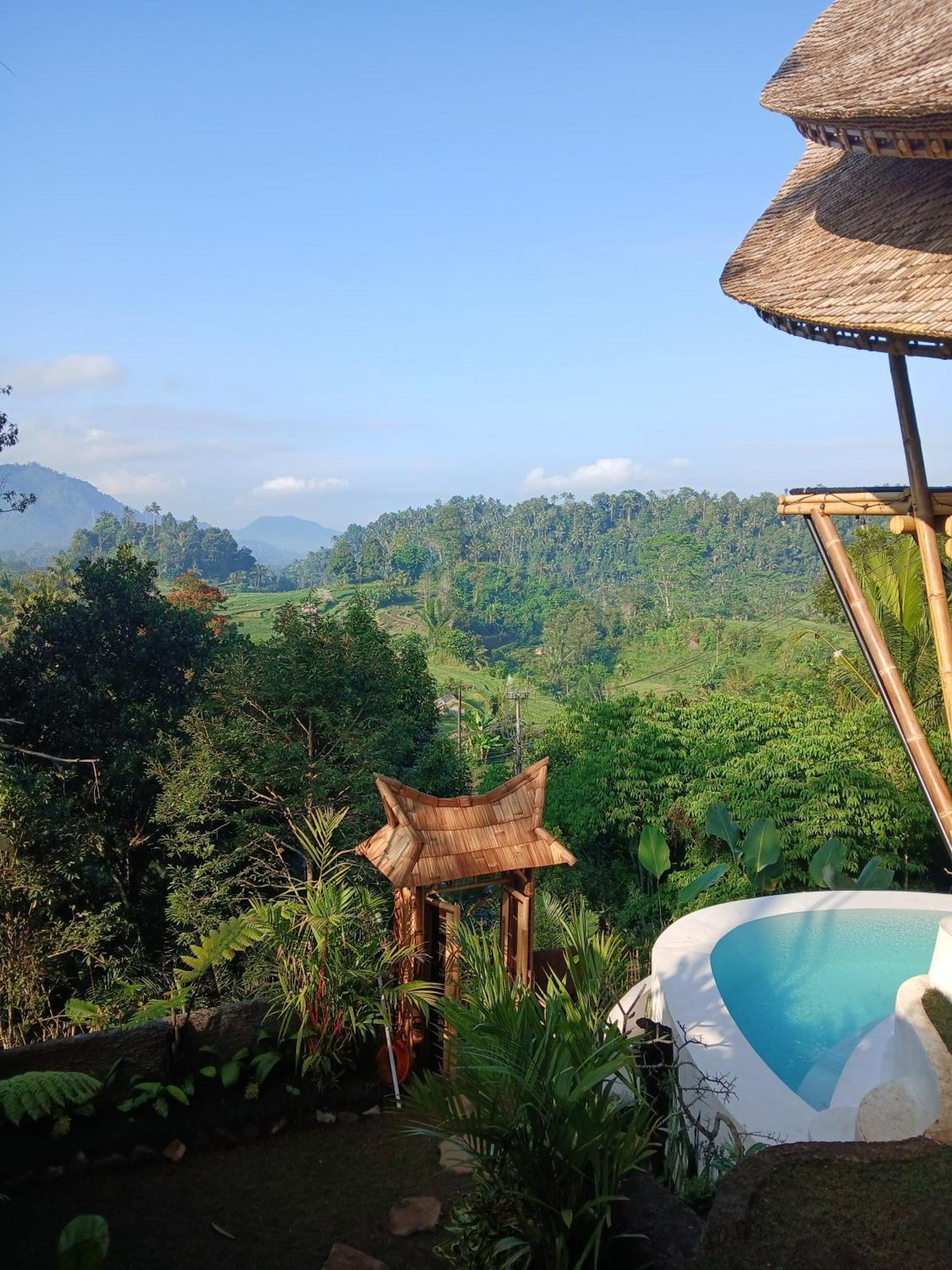 Danaswari Bali Bamboo House Villa Selat Exterior foto